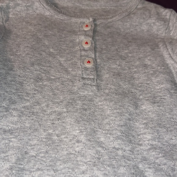 2 Onesies - Picture 4 of 4